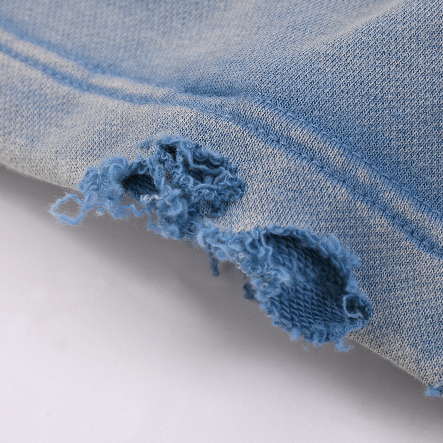 #101 HOODIE 320 GSM DESTRESSED UND SONNENVERBLASSEN