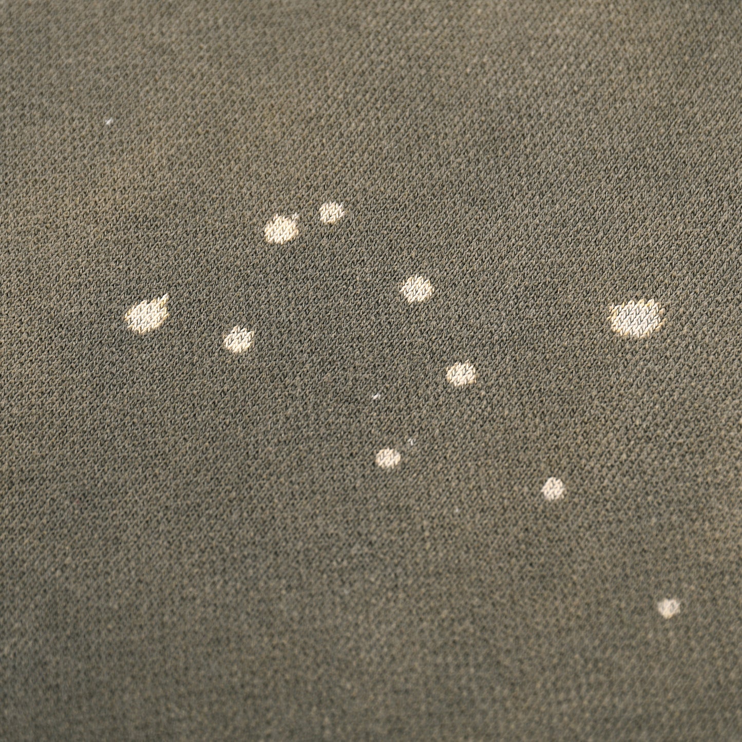 #101 HOODIE 320 GSM DESTRESSED UND SONNENVERBLASSEN