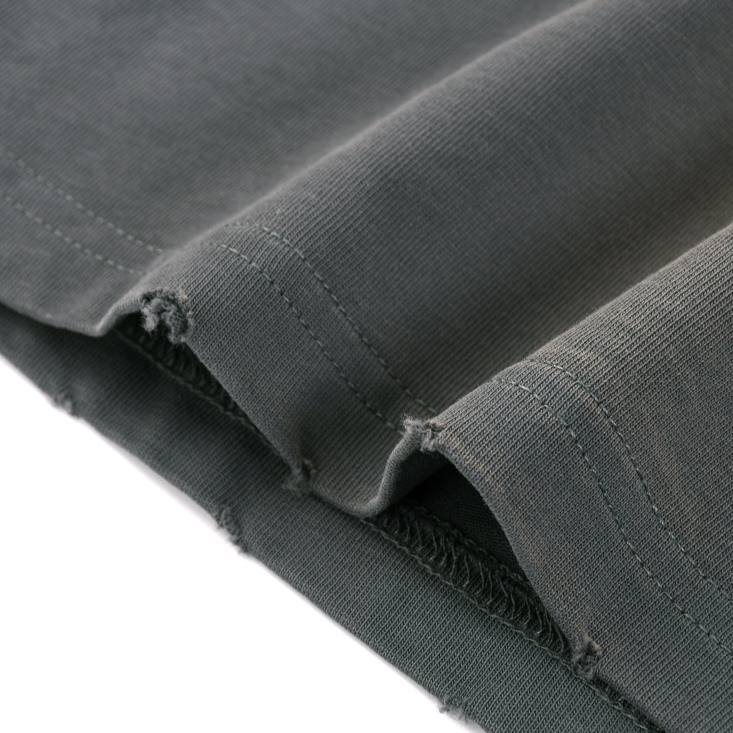 #201 T-Shirt 250GSM "VINTAGE GREY" Stückgefärbt / doppelter Distressed-Kragen